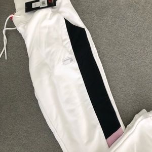 New Balance Women’s Sweatpants